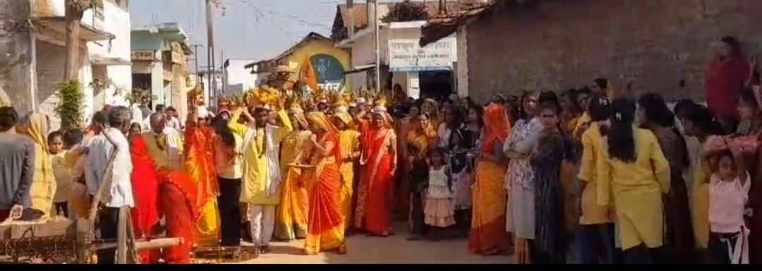 धापेवाड़ा में शिवमहापुराण कलशयात्रा पर ग्राम भ्रमण